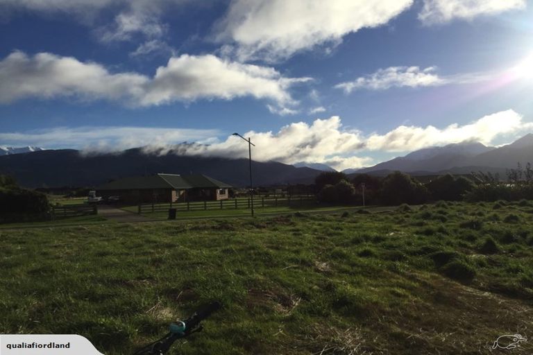 Photo of property in 37 Pukutahi Drive, Te Anau, 9600