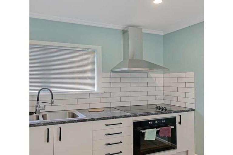 Photo of property in 32 Mabel Street, Levin, 5510