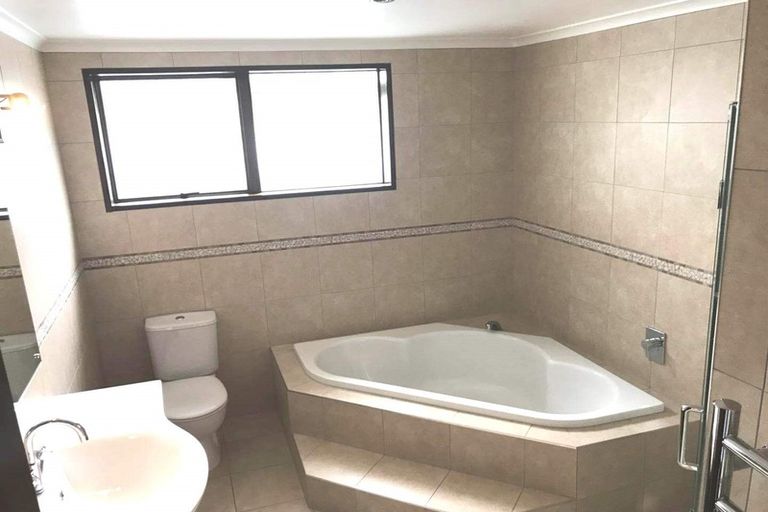 Photo of property in 145 Park Estate Road, Rosehill, Papakura, 2113