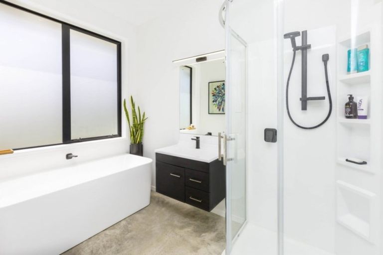 Photo of property in 17 Hopkirk Avenue, Wallaceville, Upper Hutt, 5018