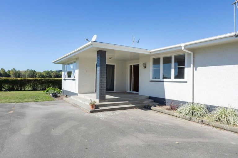 Photo of property in 423 Oringi Road, Dannevirke, 4972