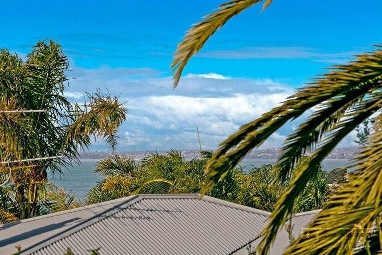 Photo of property in 1/19 Beach Road, Castor Bay, Auckland, 0620