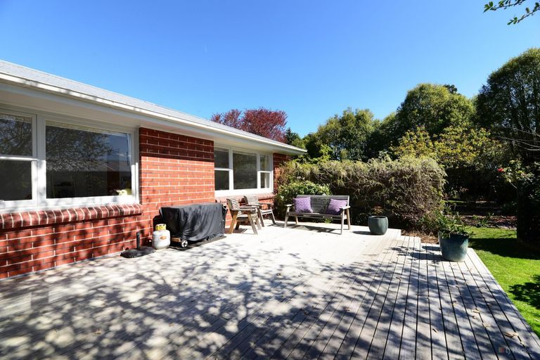 Photo of property in 15 Oxford Street, Waimate, 7924