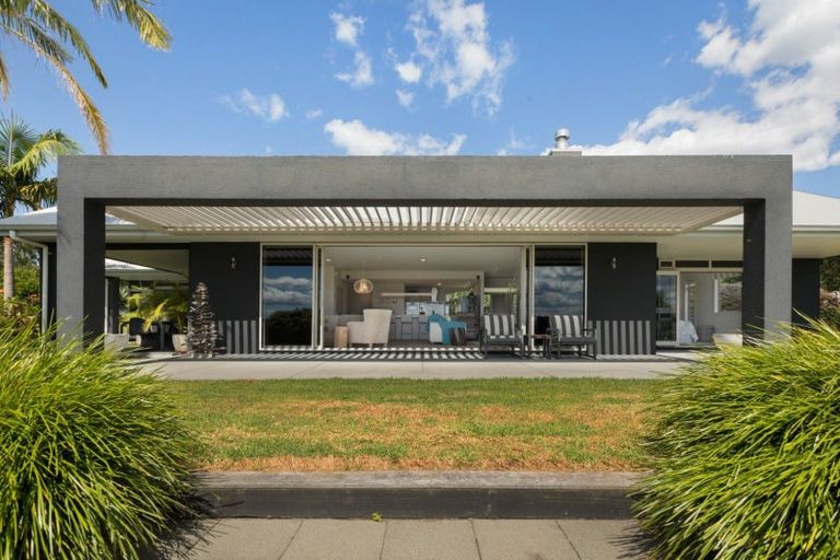 Photo of property in 63 Ongare Point Road, Tahawai, Katikati, 3170