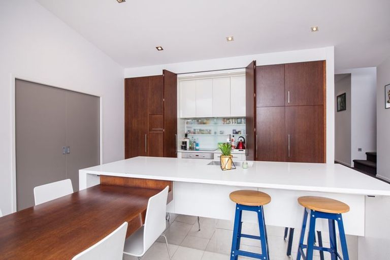 Photo of property in 41 Lorna Street, Lynmouth, New Plymouth, 4310