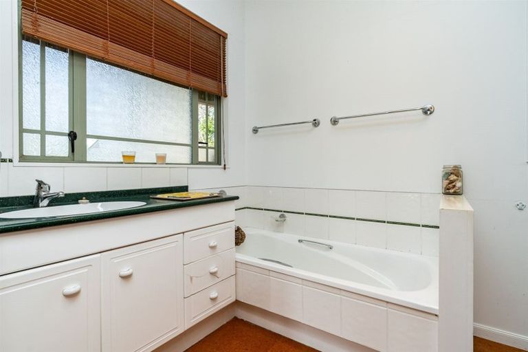 Photo of property in 212 Staniforth Road, Kaiwaka, Wellsford, 0975