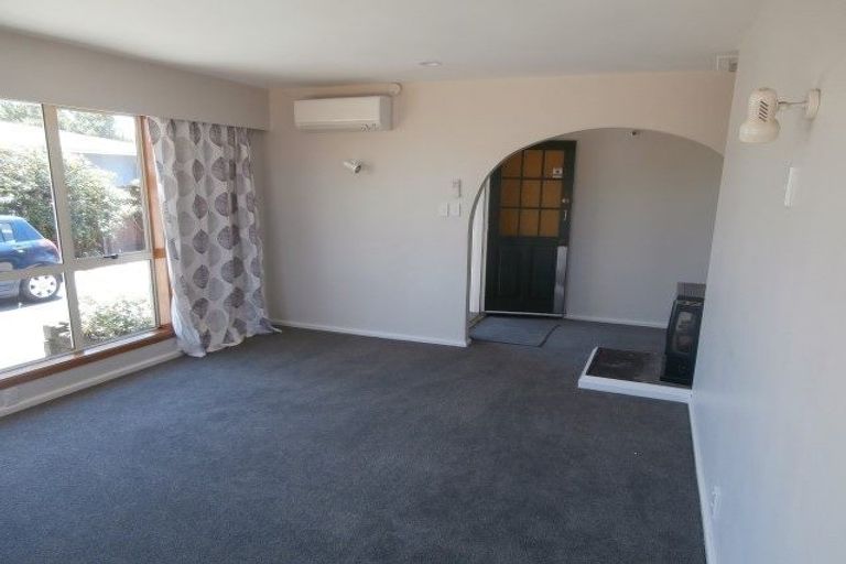 Photo of property in 8 Sylvia Street, Parklands, Christchurch, 8083
