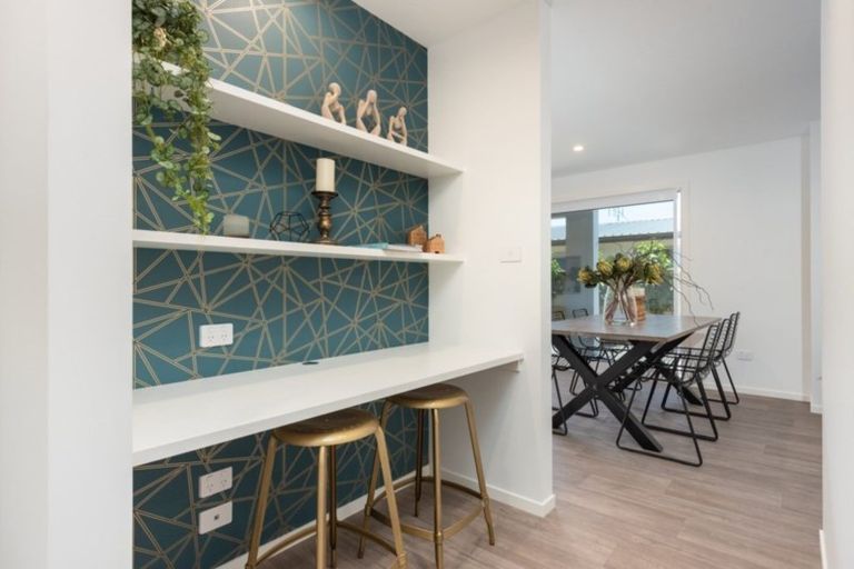 Photo of property in 90 Awataha Crescent, Pyes Pa, Tauranga, 3110