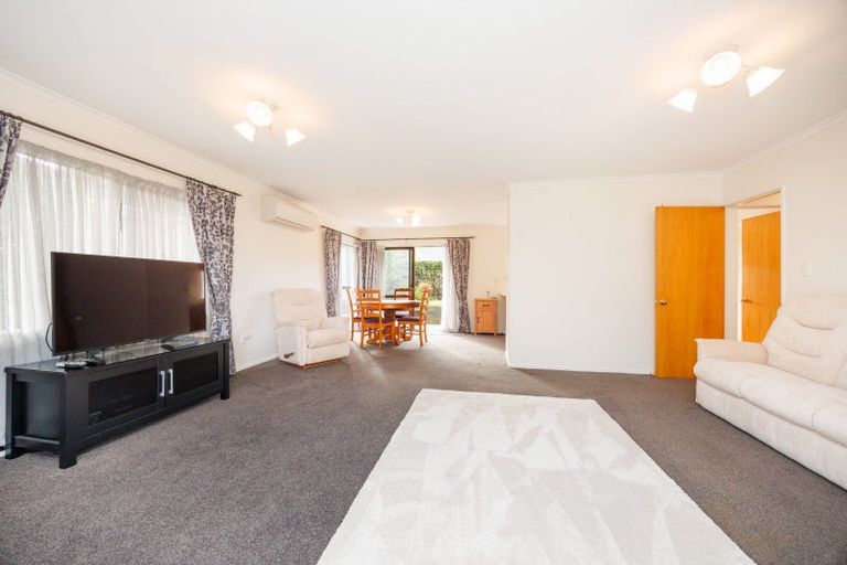 Photo of property in 14 Fraser Court, Roslyn, Palmerston North, 4414