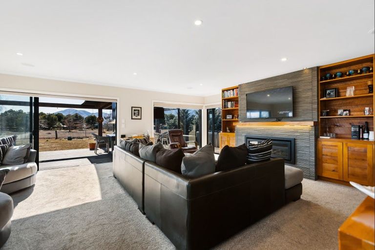 Photo of property in 7 Hardacre Place, Omarama, 9412