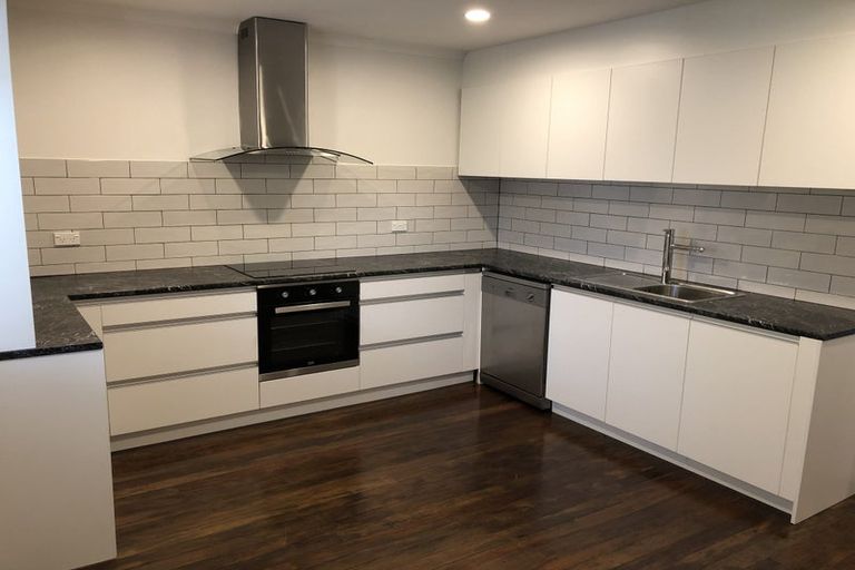 Photo of property in 66 Victory Road, Laingholm, Auckland, 0604