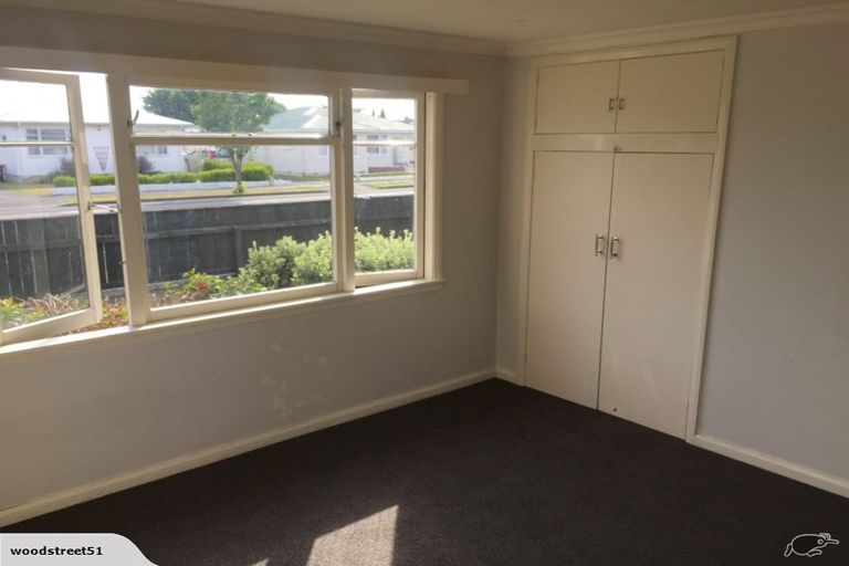 Photo of property in 51 Wood Street, Takaro, Palmerston North, 4410