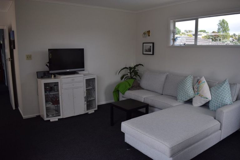 Photo of property in 11 Beulah Avenue, Rothesay Bay, Auckland, 0630