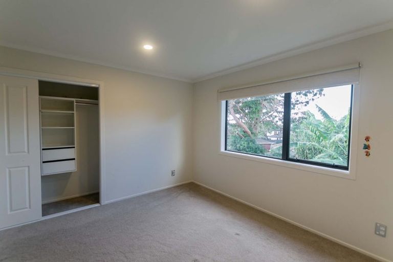 Photo of property in 9a Netherlands Avenue, Kelston, Auckland, 0602