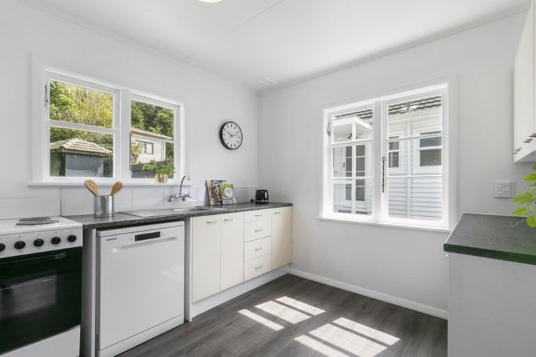 Photo of property in 195 Wellington Road, Wainuiomata, Lower Hutt, 5014