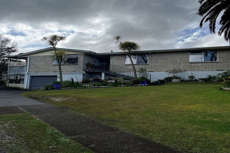 Photo of property in 16 Meadows Lane, Huntly, 3700