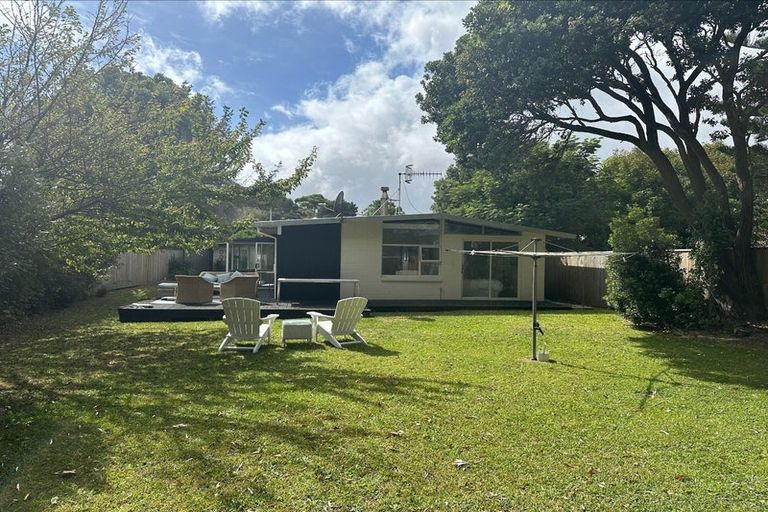 Photo of property in 32 Te Moana Road, Waikanae Beach, Waikanae, 5036