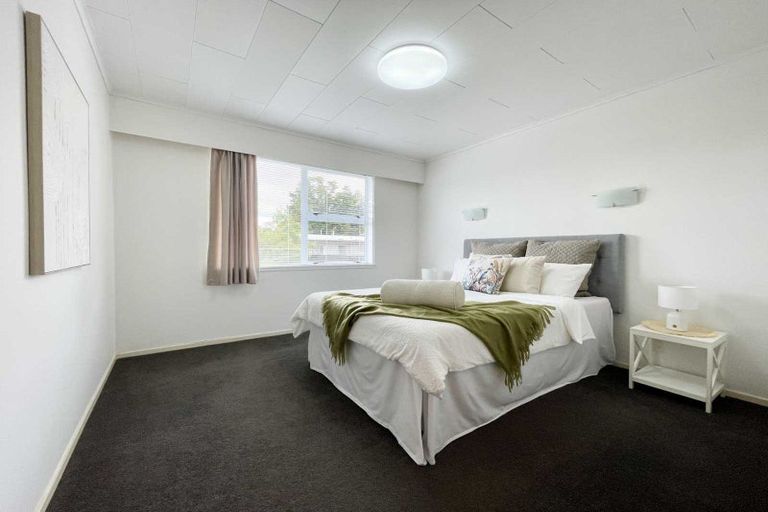 Photo of property in 15 Kensington Place, Fairfield, Hamilton, 3214