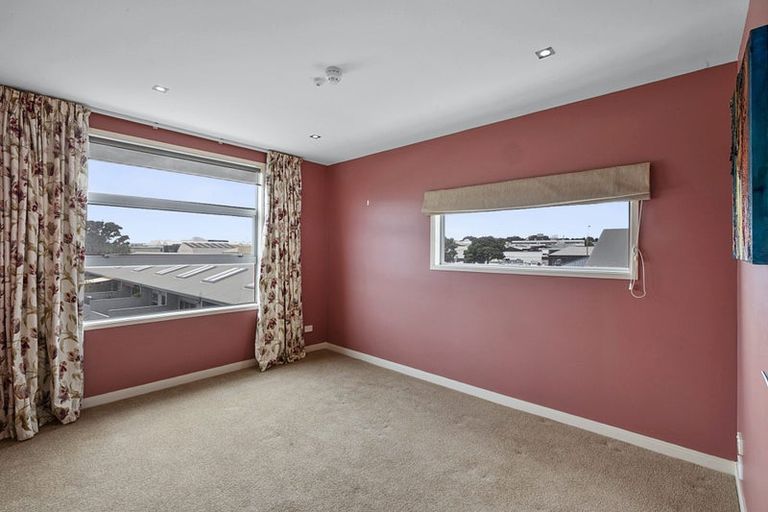 Photo of property in Quarterdeck, 12/4 Buller Street, New Plymouth, 4310