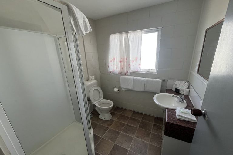 Photo of property in 2/13 Charlemont Street, Whitiora, Hamilton, 3200