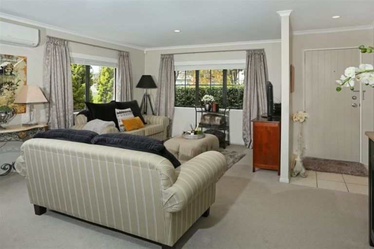 Photo of property in 34 Espalier Drive, Henderson, Auckland, 0612