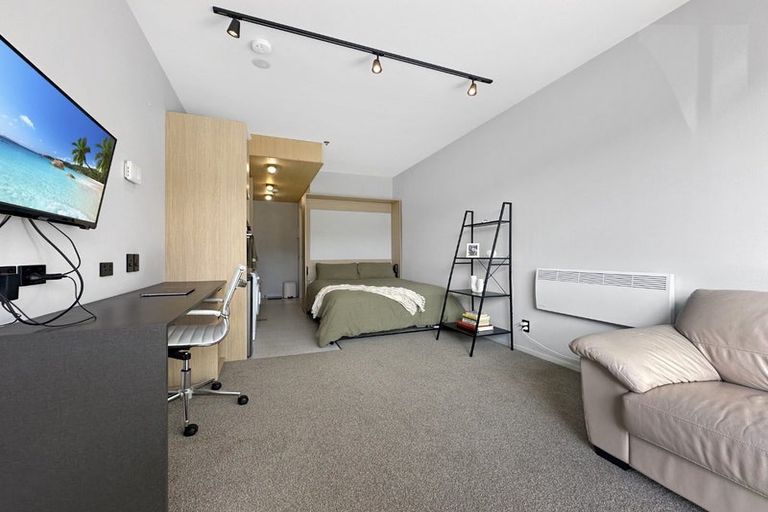 Photo of property in Vedado Apartments, 302/41 Hopper Street, Mount Cook, Wellington, 6011