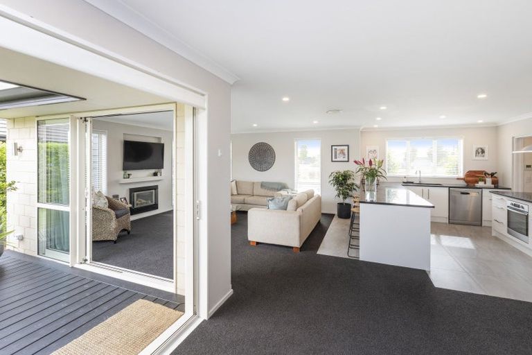 Photo of property in 2 Rossall Crescent, Rolleston, 7615