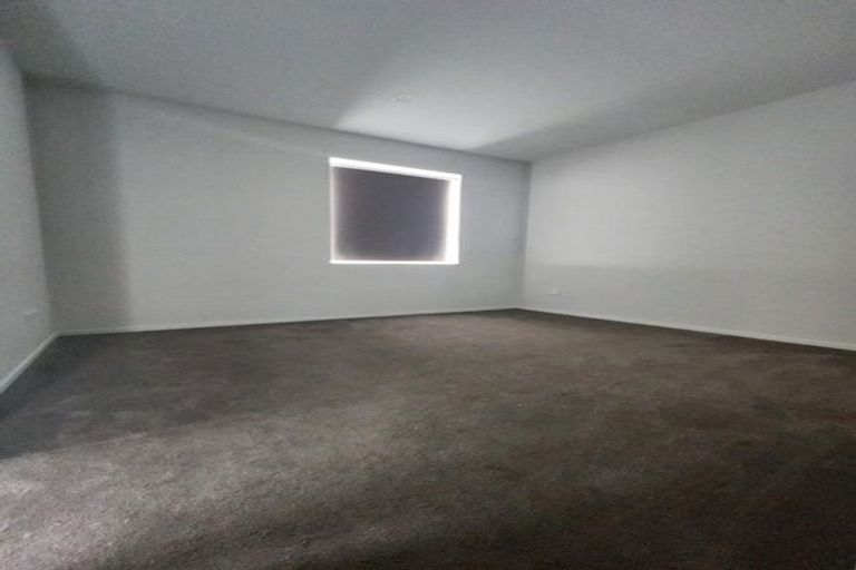 Photo of property in 9 Riroriro Close, Papakura, 2110