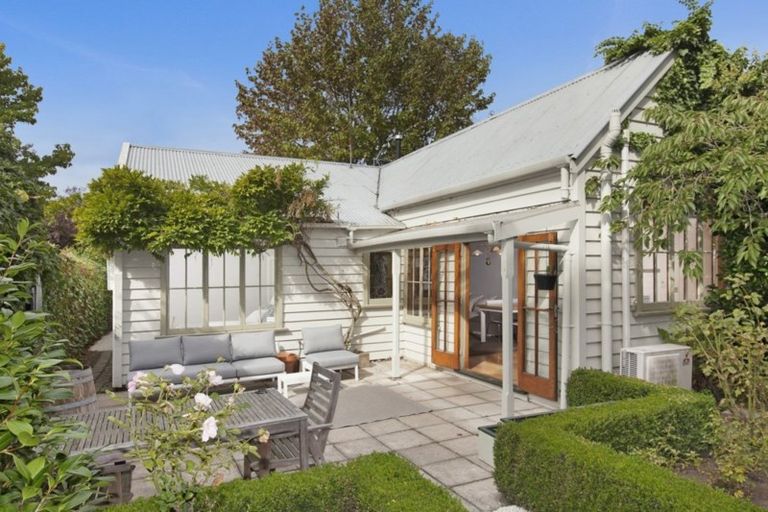 Photo of property in 137 Springfield Road, St Albans, Christchurch, 8014