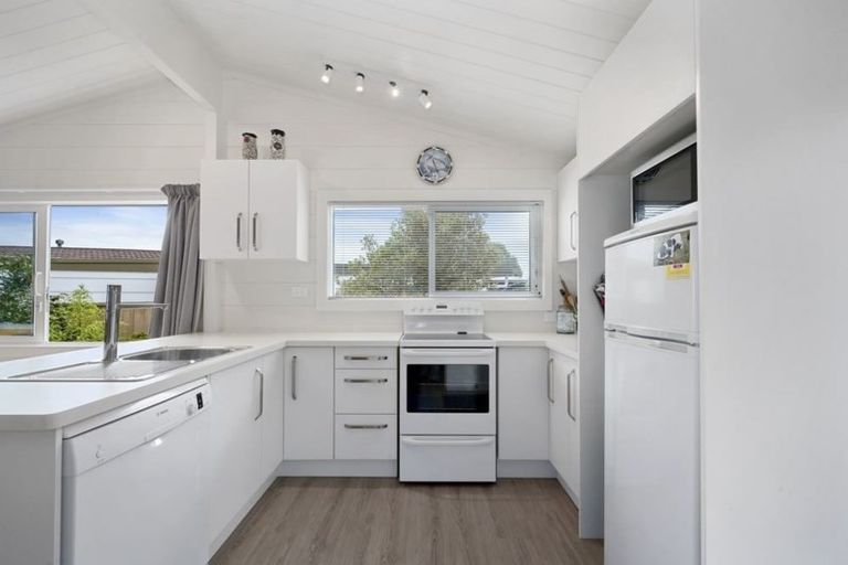 Photo of property in 50 Mahuta Road, Waitahanui, Taupo, 3378