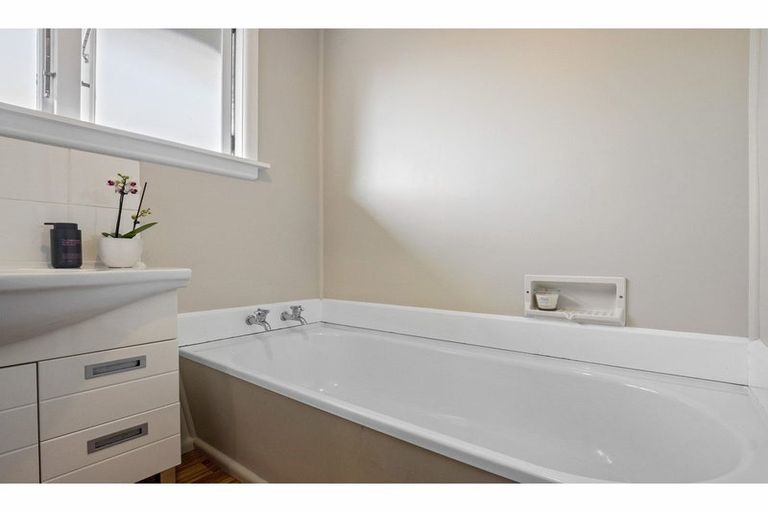 Photo of property in 1/56 Nottingham Avenue, Halswell, Christchurch, 8025