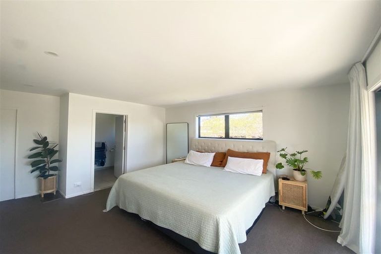Photo of property in 32 Orlando Crescent, Waimairi Beach, Christchurch, 8083
