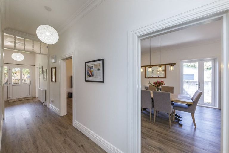 Photo of property in 32 Manson Street, Terrace End, Palmerston North, 4410