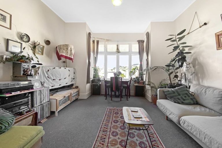 Photo of property in 14 Kenwyn Terrace, Newtown, Wellington, 6021