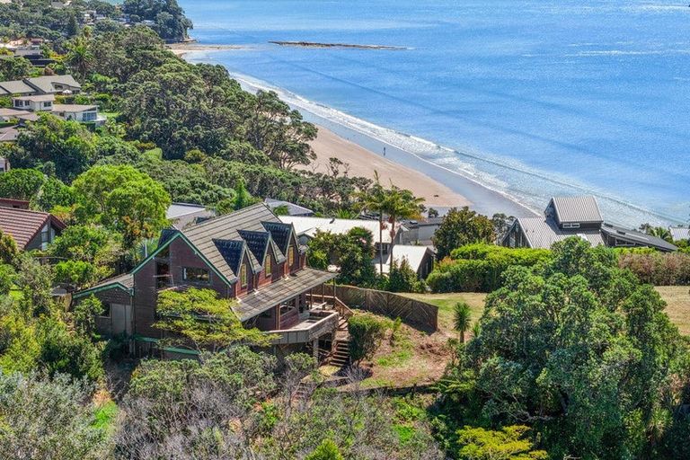 Photo of property in 22 Durness Place, Red Beach, 0932