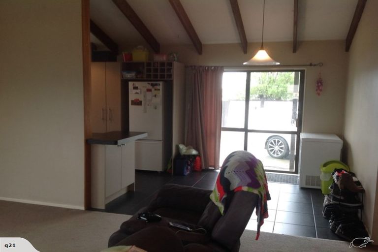 Photo of property in 27 Jeffares Place, Taradale, Napier, 4112