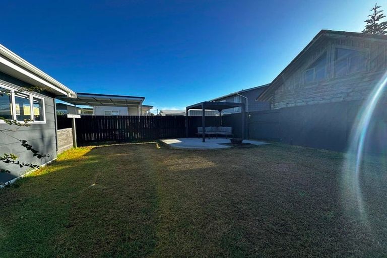 Photo of property in 13 Costello Crescent, Pukehina, Te Puke, 3189