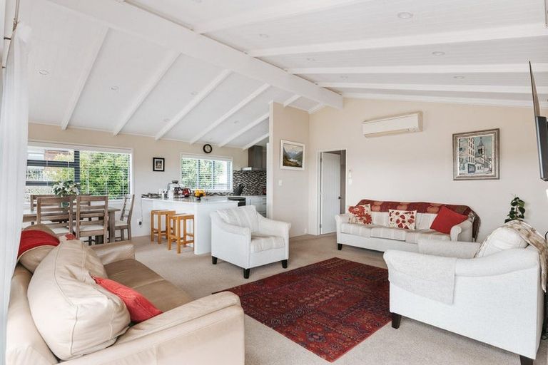 Photo of property in 46 Links View Drive, Omokoroa, 3114