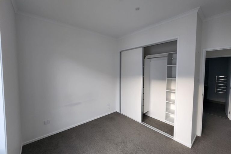 Photo of property in 2/42 Nugget Avenue, Hobsonville, Auckland, 0616