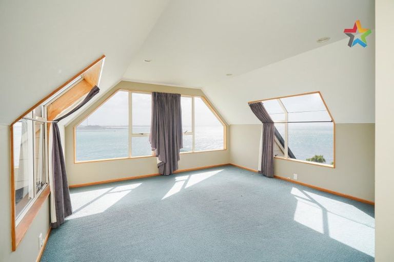 Photo of property in 14 Marine Parade, Bluff, 9814