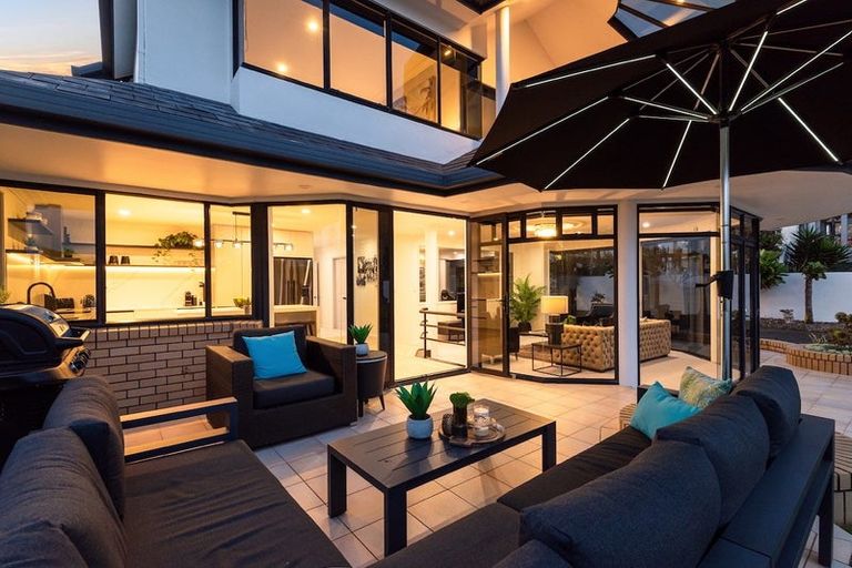 Photo of property in 236 Hibiscus Coast Highway, Orewa, 0931