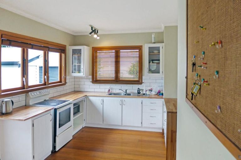 Photo of property in 2 Logan Avenue, Marewa, Napier, 4110