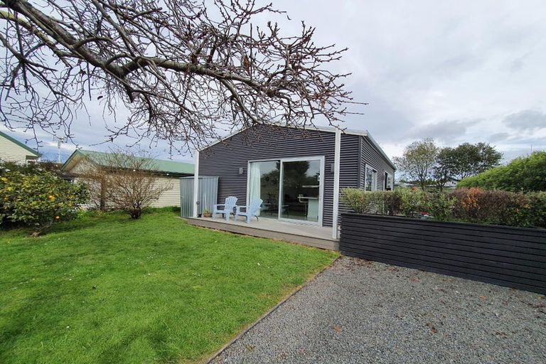 Photo of property in 6 Neeve Road, Taradale, Napier, 4112