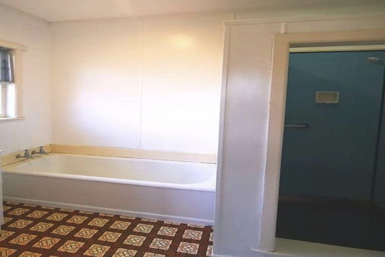 Photo of property in 25 Brocas Avenue, Hillcrest, Hamilton, 3216