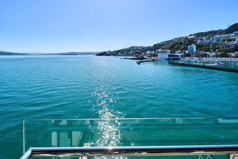 Photo of property in Clyde Quay Wharf, 2d/1 Clyde Quay Wharf, Te Aro, Wellington, 6011