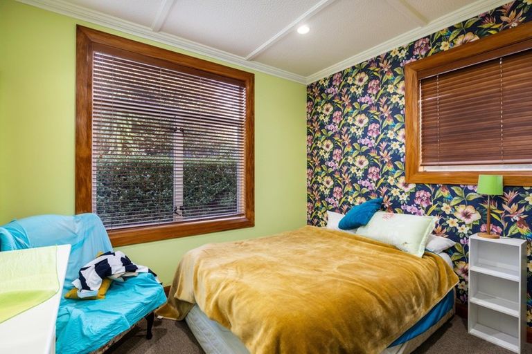 Photo of property in 42 Octavius Place, New Plymouth, 4312