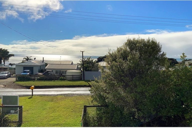 Photo of property in 27 Sergeant Road, Awhitu, Waiuku, 2684