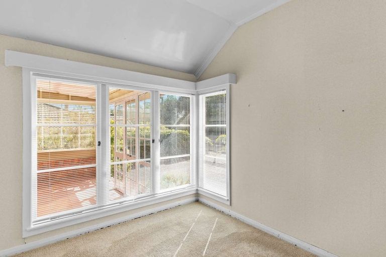 Photo of property in 1 Weraroa Road, Waverley, 4510