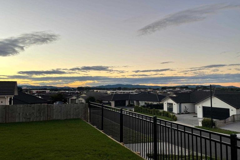 Photo of property in 36 Rose Berry Crescent, Flagstaff, Hamilton, 3210