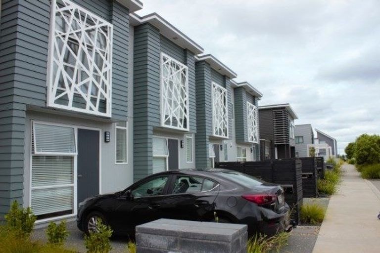 Photo of property in 27 Spotted Dove Road, Hobsonville, Auckland, 0616